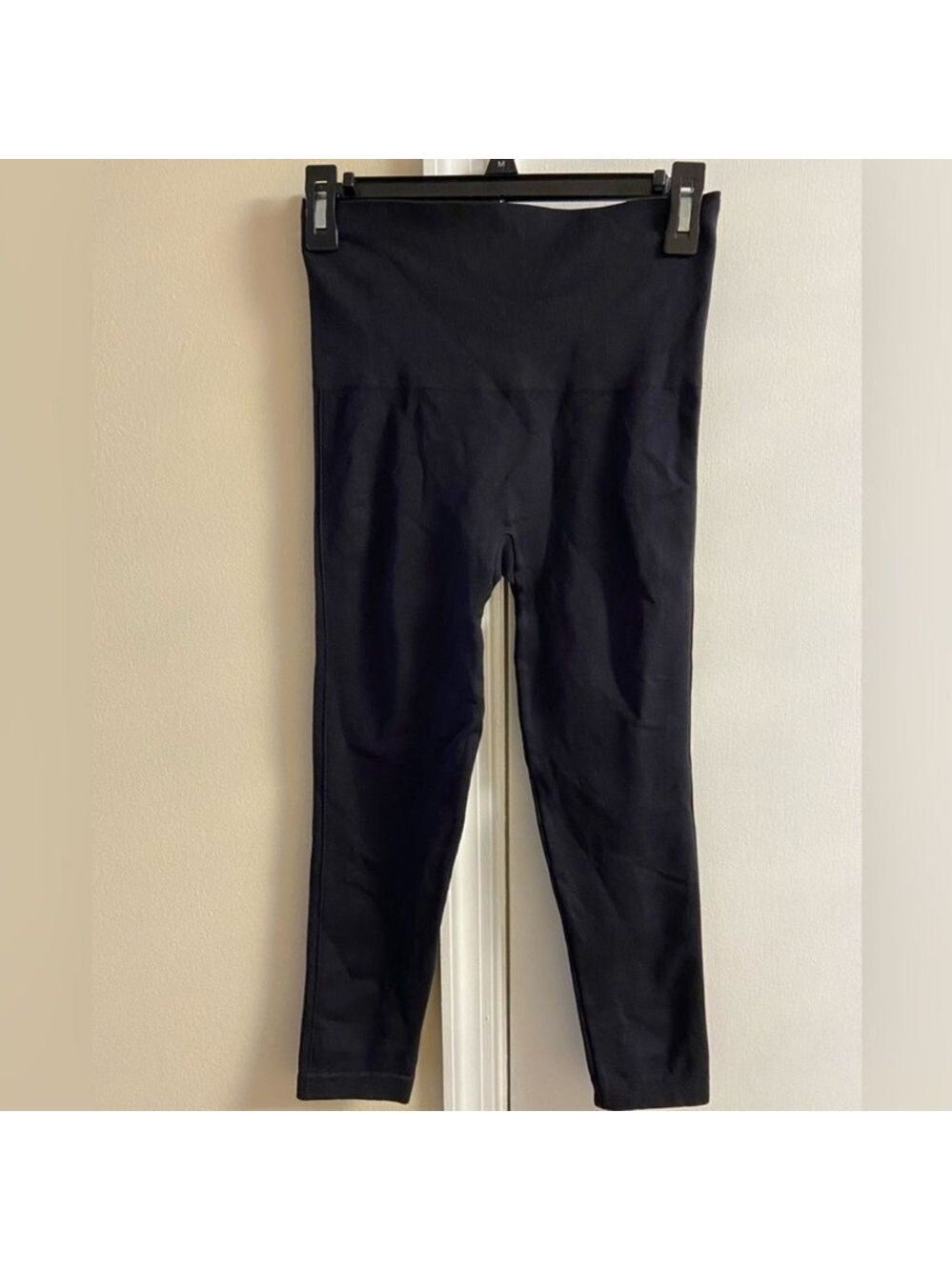SPANX Midnight Black Leggings cropped Medium